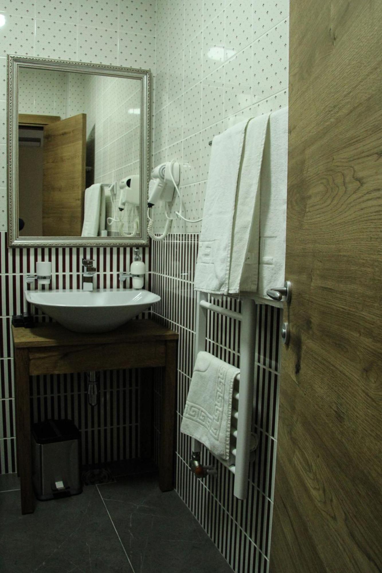 B&B Villa Panuka Pančevo Buitenkant foto