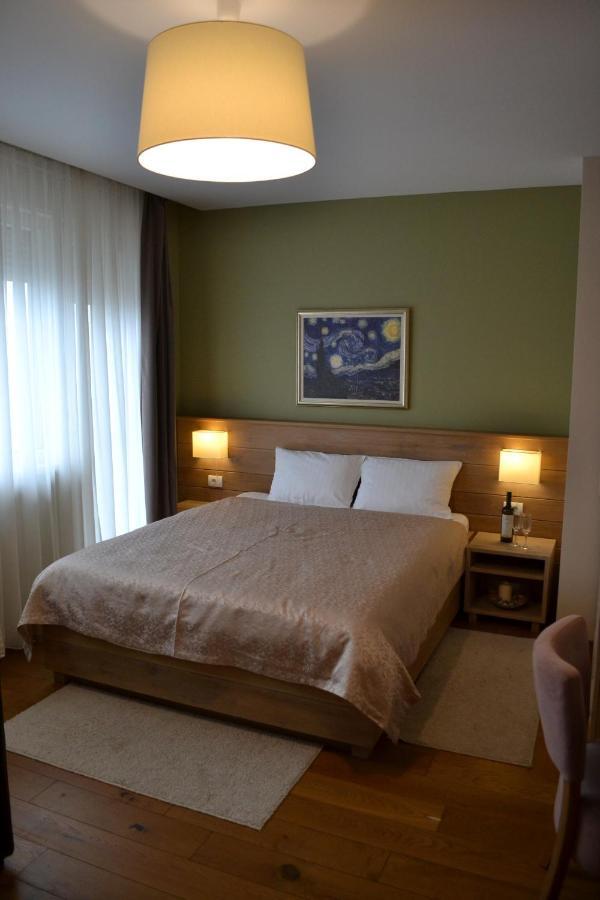 B&B Villa Panuka Pančevo Buitenkant foto
